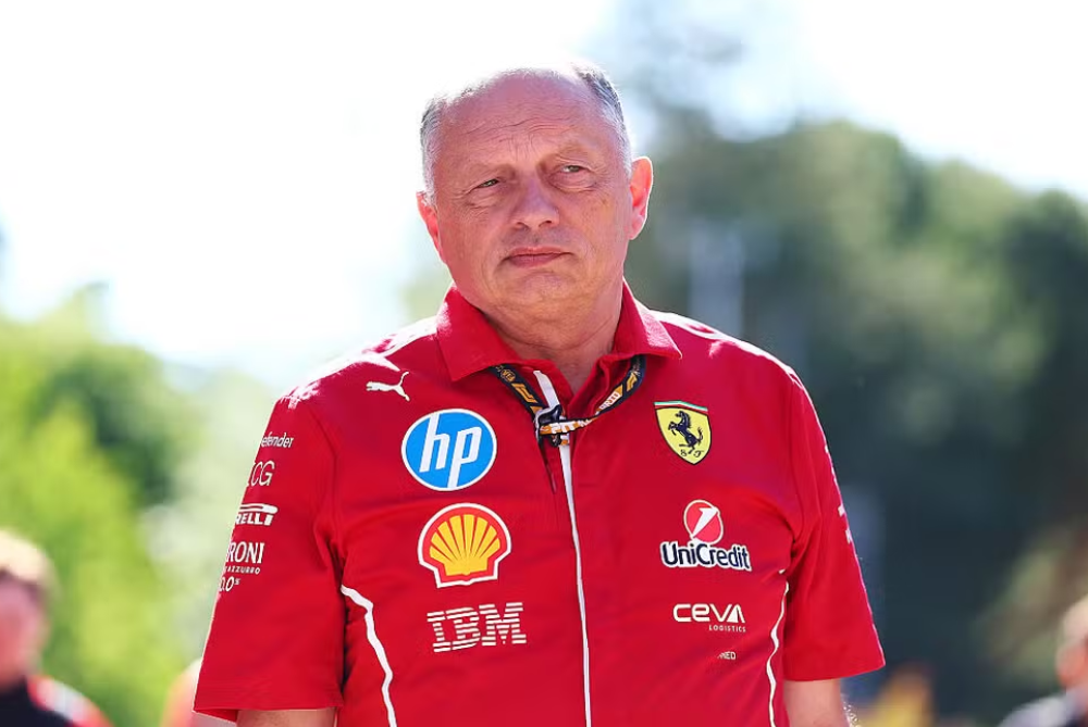 Frederic Vasseur, chefe da Ferrari, no GP da Emilia-Romagna da F1 2025 — Foto: Bryn Lennon - Formula 1/Formula 1 via Getty Images