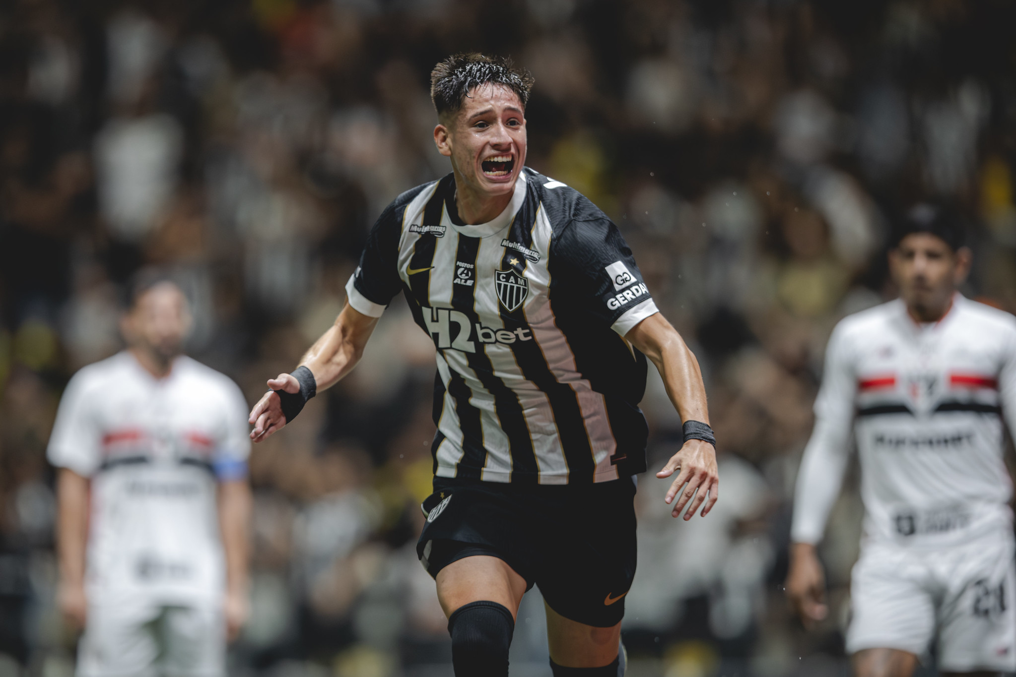 Iván Román comemora gol do Atlético-MG contra o São Paulo na Arena MRV