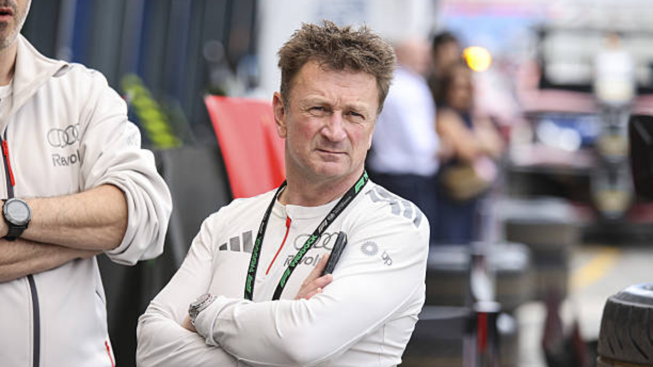 Foto de Allan McNish pela Audi