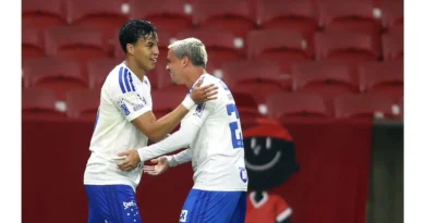 Apesar de problemas, Cruzeiro vence o Inter e volta com 3 pontos de Porto Alegre