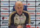 Apesar da vitória, Leonardo Jardim critica gramado do Maracanã e pede reforços ao Flamengo