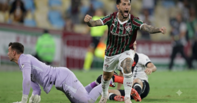 Fluminense vence o clássico contra o Vasco e volta ao G4.