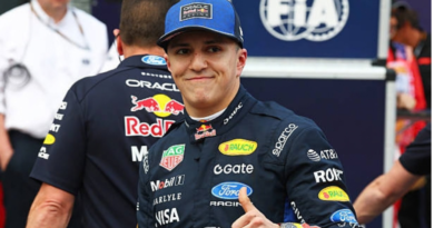 Foto de Isack Hadjar piloto da Red Bull Racing