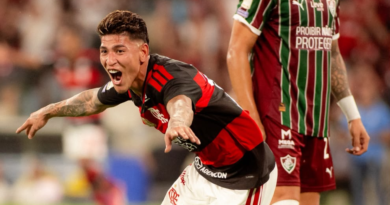 Fla x Flu: Flamengo vence Fluminense em dia de protestos e segue líder do Brasileirão