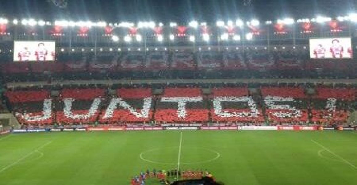 torcida-do-flamengo-fez-um-mosaico-no-maracana-com-a-frase-jogaremos-juntos-1564619483588_v2_450x450.jpg